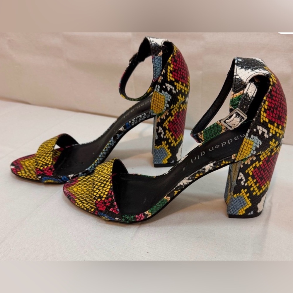 Madden Girl Summer Size 6 1/2 Bella Snake Skin No Signs of Wear!